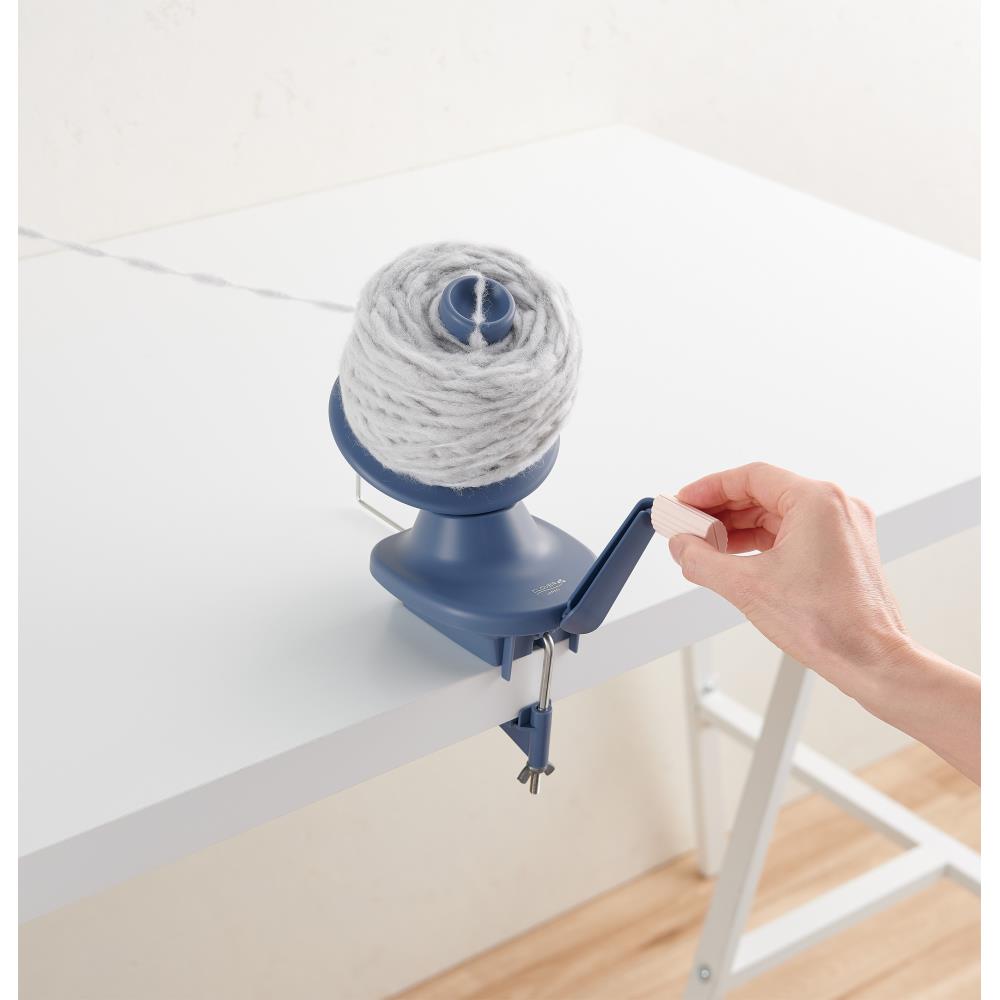 Clover Yarn Ball Winder