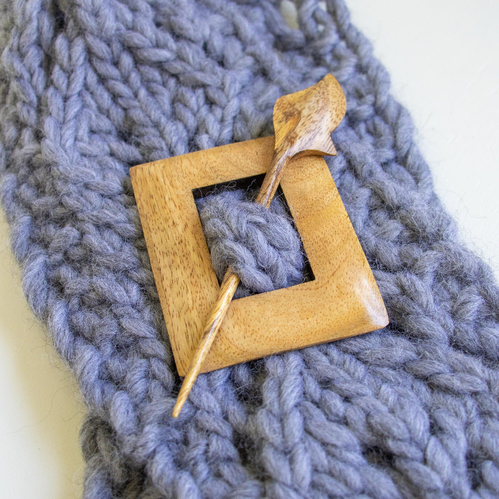 LYKKE Mango-Wood Rectangle Shawl Pin