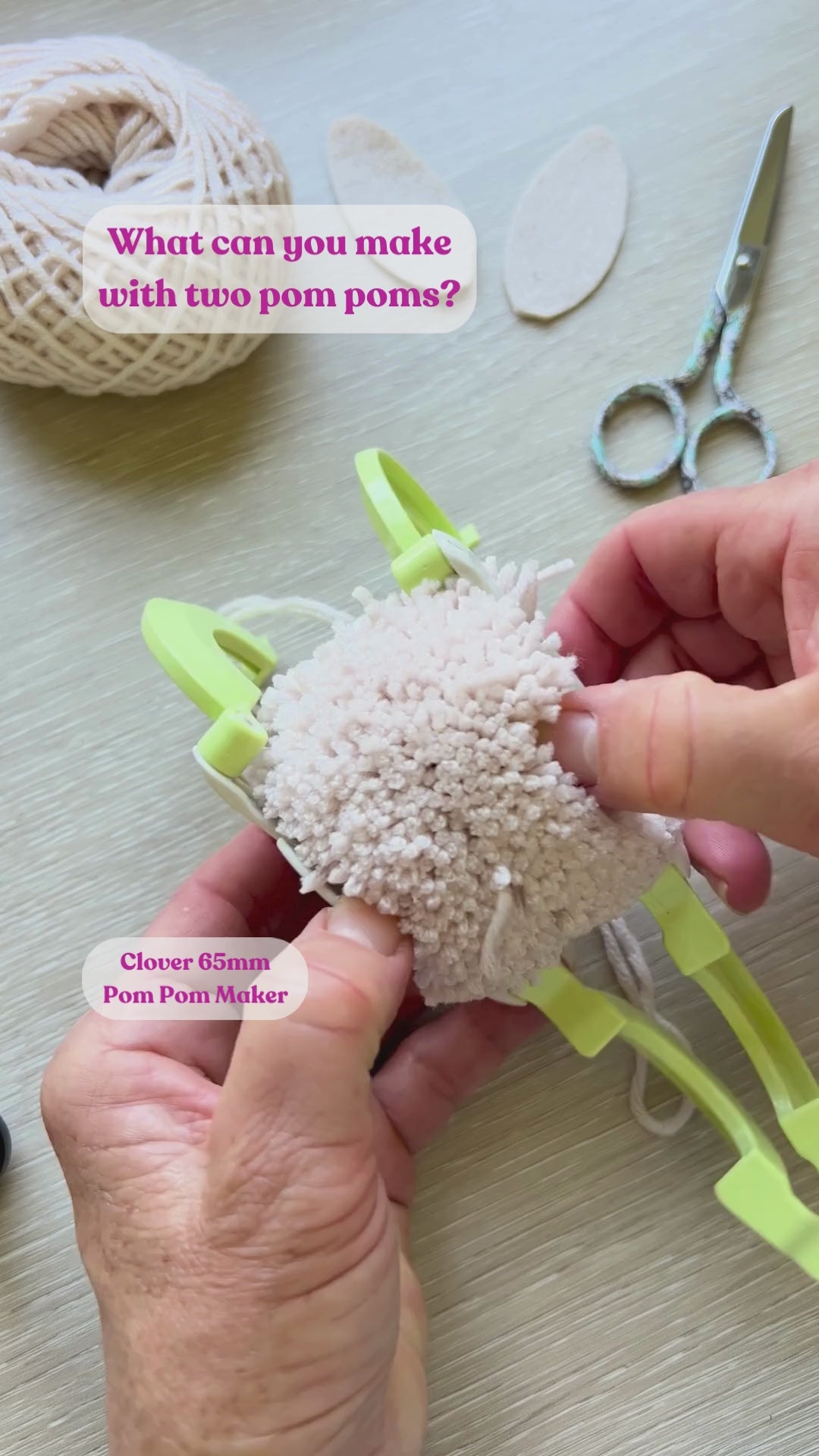 Make a sweet Easter Rabbit using Clover's 65mm and 85mm Pom Pom Makers!